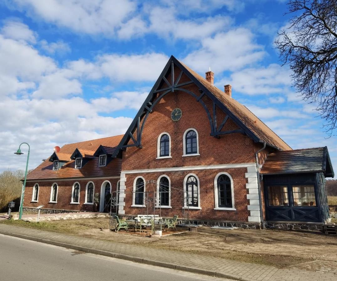 Inspektorenhaus Dobbin Ferienpension Exterior photo